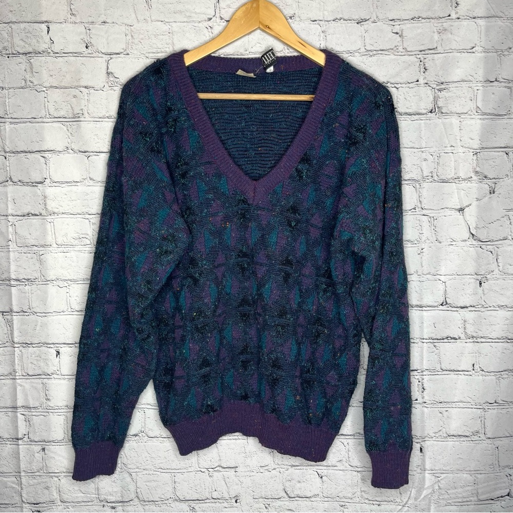 Vintage Acrylic Wool V-Neck Sweater Size Medium Cellini Made in Italy
